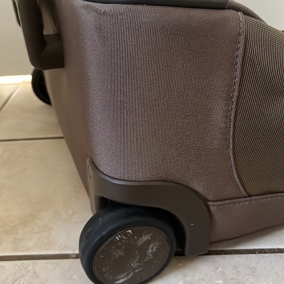 VICTORINOX Werks Traveler 3.0 WT 16” Wheeled Luggage Carry on Brown/Tan Unisex - Picture 5 of 15